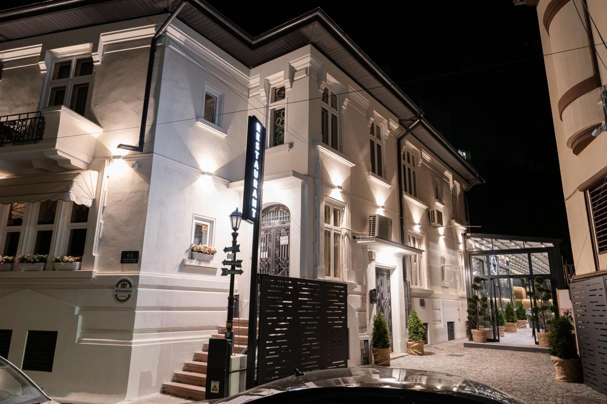 George&Dragon Rooms Бухарест Екстер'єр фото