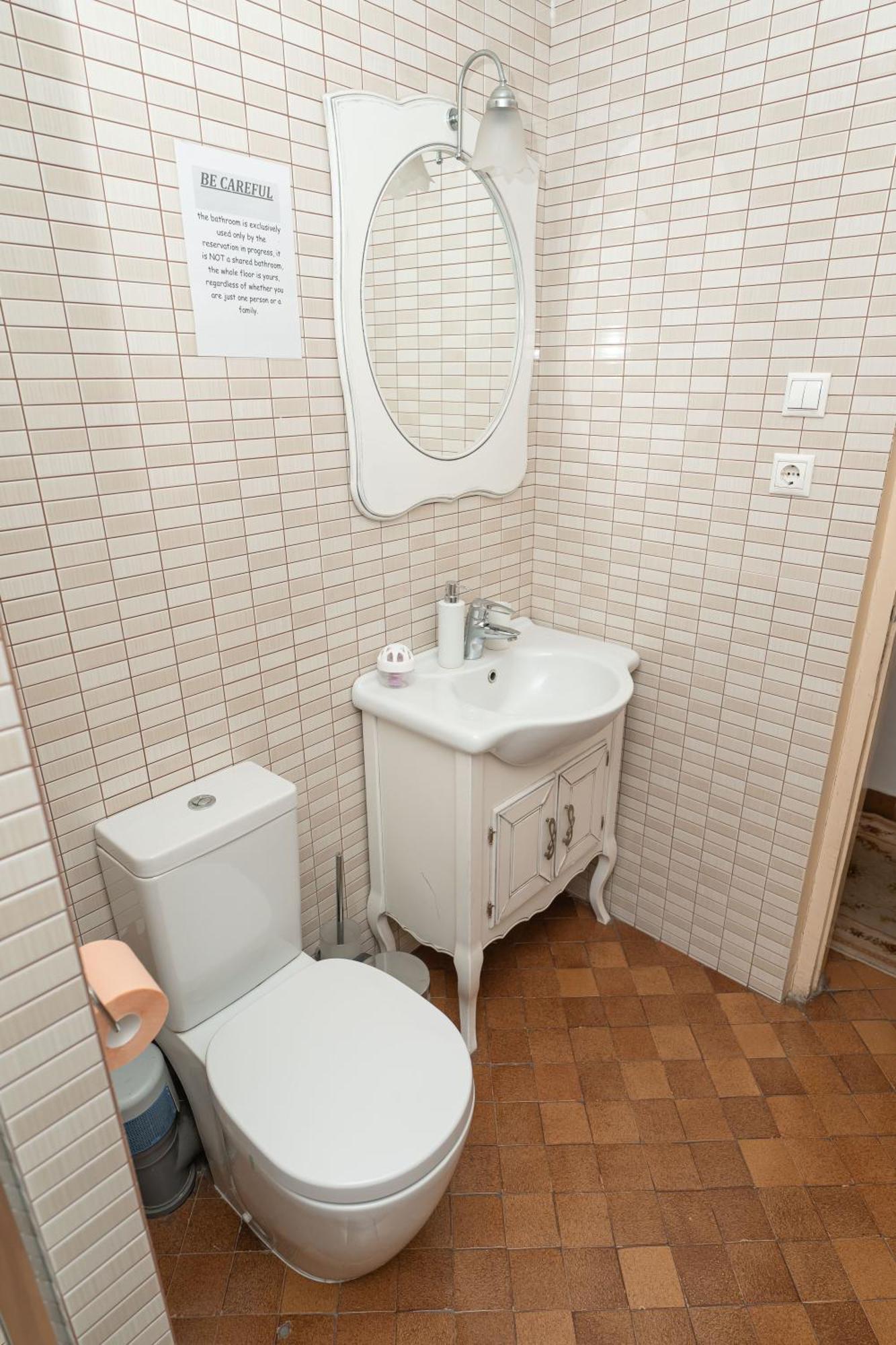 George&Dragon Rooms Бухарест Екстер'єр фото