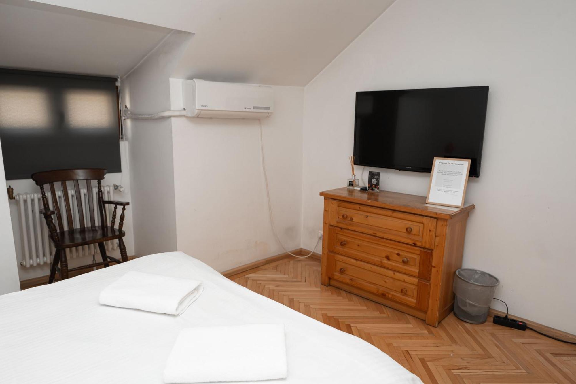 George&Dragon Rooms Бухарест Екстер'єр фото