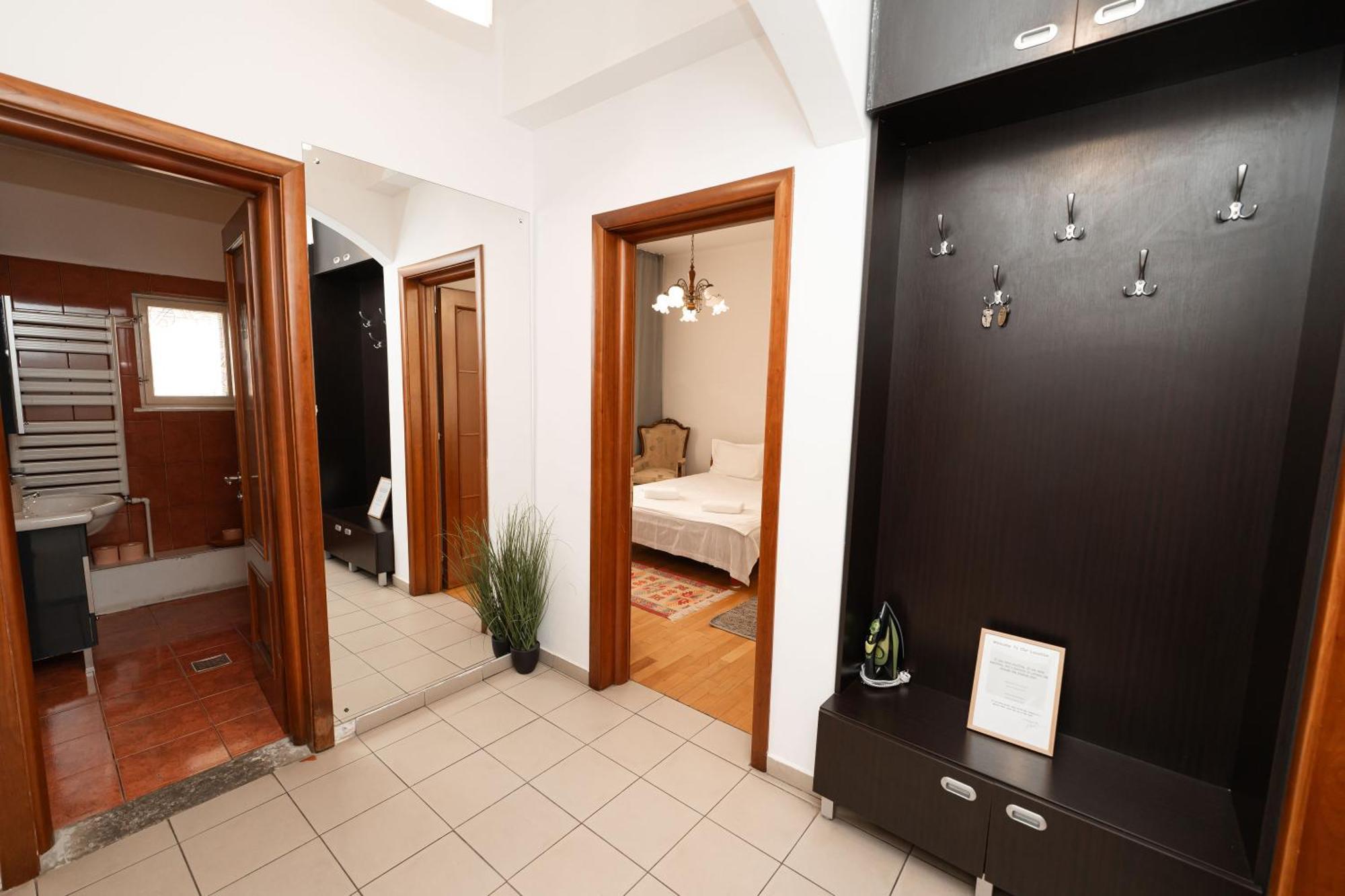George&Dragon Rooms Бухарест Екстер'єр фото