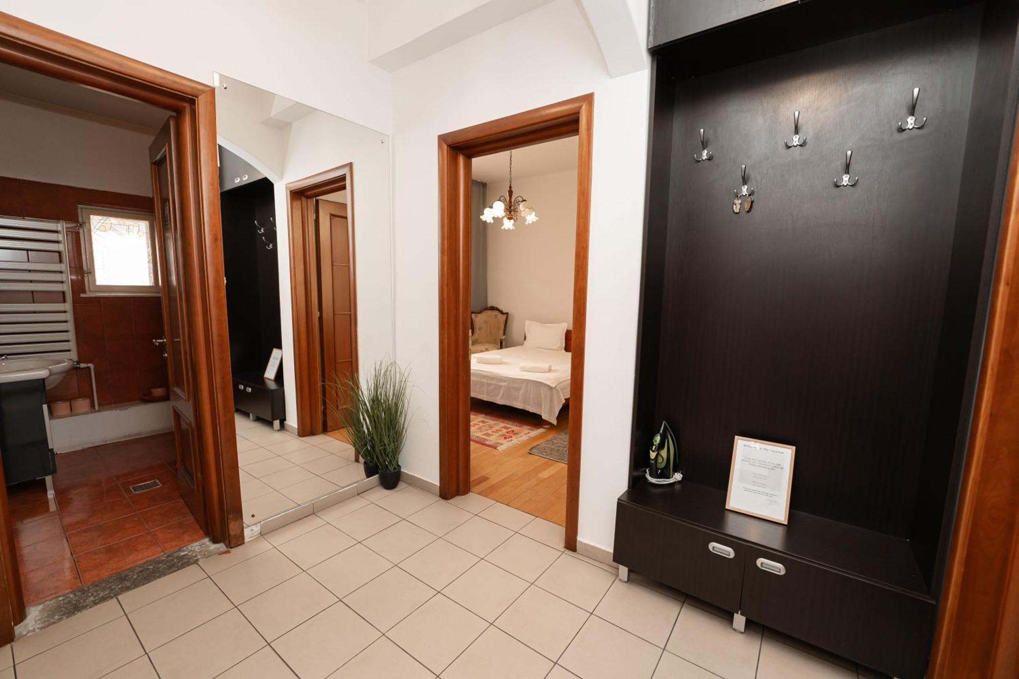 George&Dragon Rooms Бухарест Екстер'єр фото