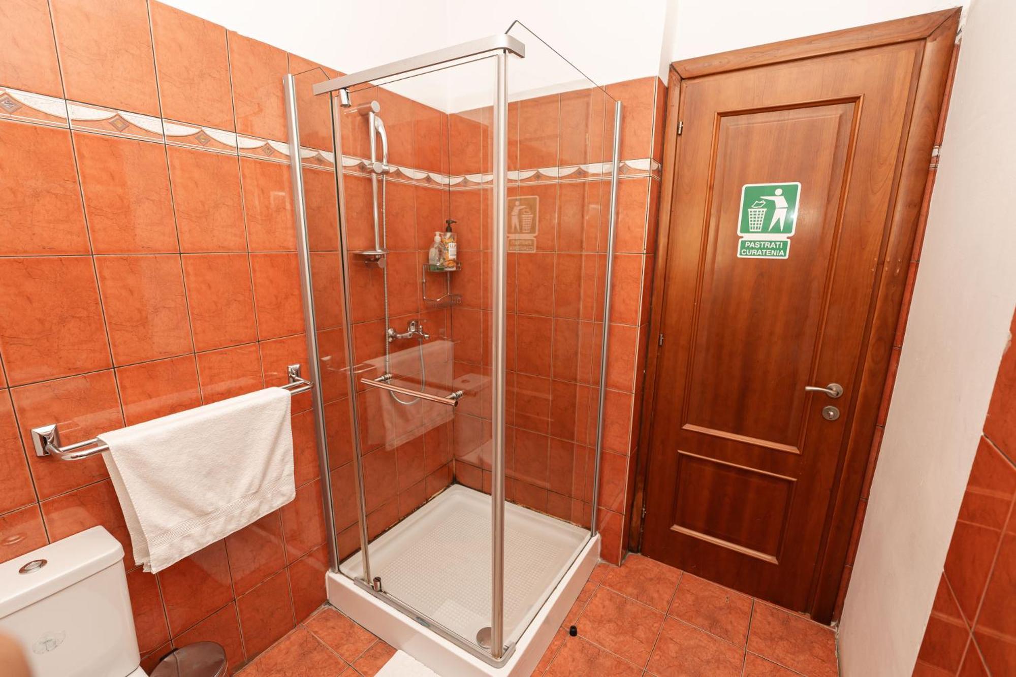 George&Dragon Rooms Бухарест Екстер'єр фото